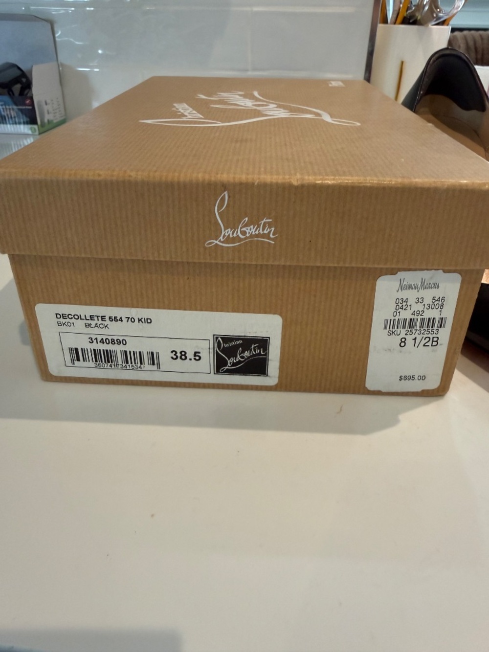 LOUBOUTIN Decolette 554 70 Black pumps size 38.5 - Picture 9 of 11
